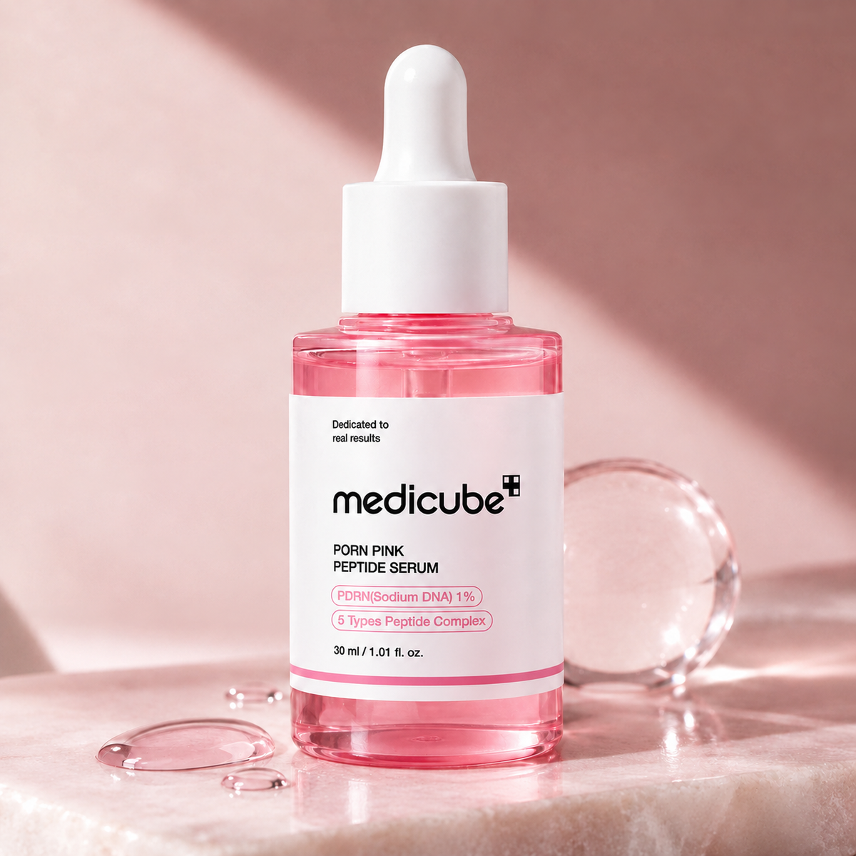 Medicube Pink Pdrn Peptide Serum 30ml: Repara, reafirma y da brillo natural.